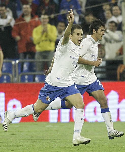 D'Alessandro celebra el primer gol