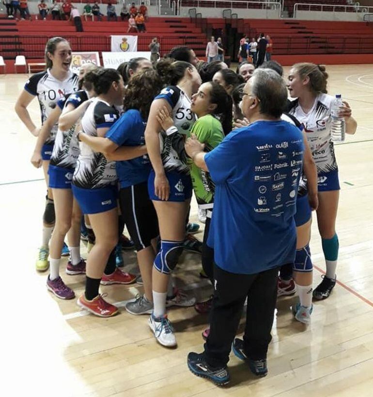 El Bm. Fem. Elda está cuajando un excelente campeonato