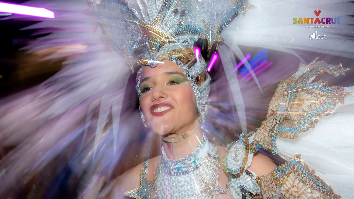Todas las actuaciones del domingo, horarios y escenarios del primer Carnaval de Día en Santa Cruz de Tenerife