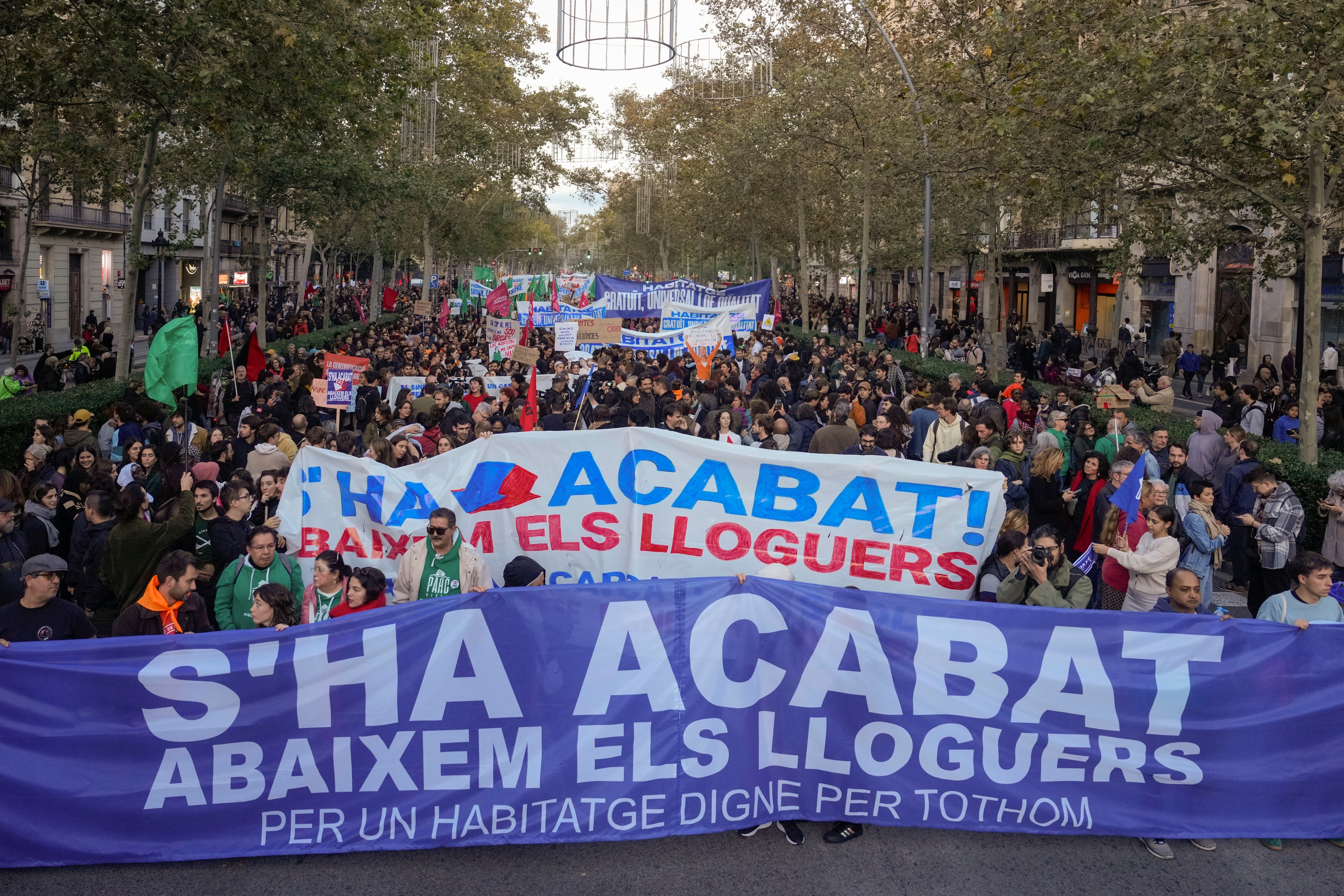 La manifestació per exigir una baixada dels preus dels lloguers a Barcelona, el novembre passat.