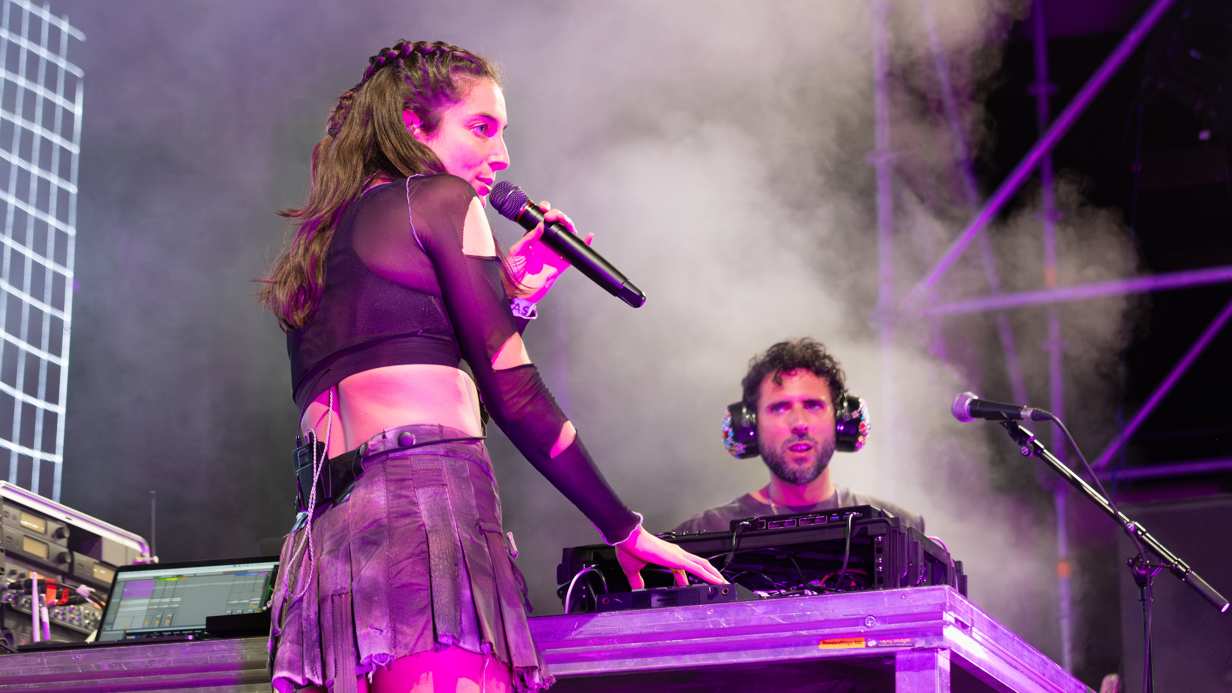 Delaporte denuncia una agresión sexual durante su concierto en Madrid: "Fue  un acto de violencia sexual inaceptable" | Música | Cadena SER