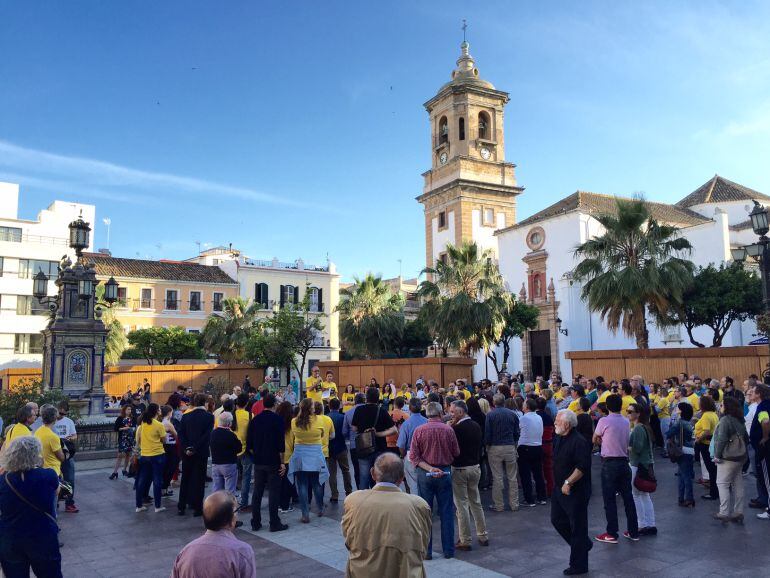 Concentración de apoyo a los trabajadores de Correos en Algeciras