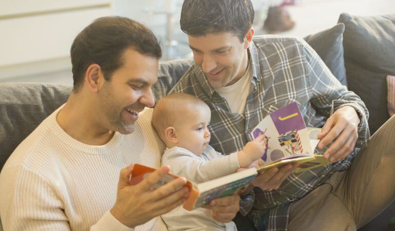 El cuentacuentos dedicado a bebés sirve como estimulación e iniciación a actividades culturales