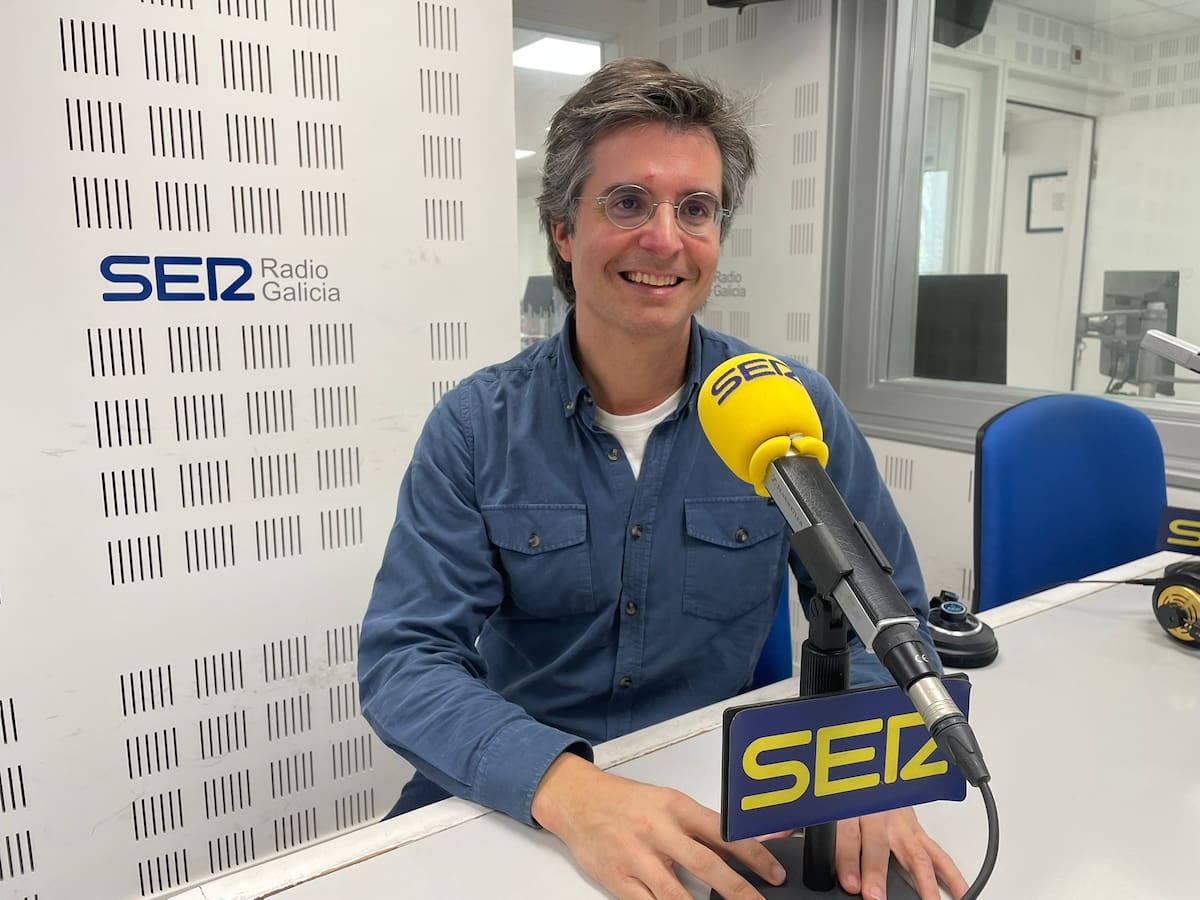 Borja Verea: "Si Sanmartín quiere que la concesión del agua salga adelante, que vote a favor: que no sea cobarde"