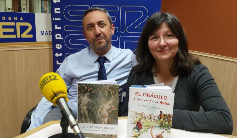 Patricia Sánchez Cutillas y José Manuel Contreras, responsable de Rincón Literario