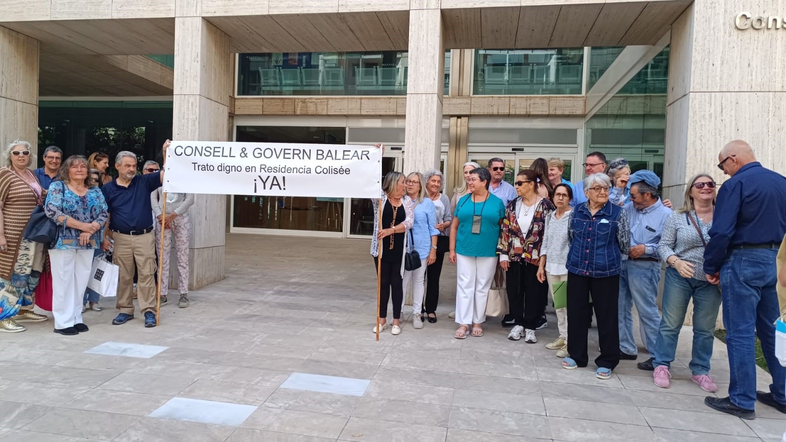 Un momento durante la protesta de los familiares