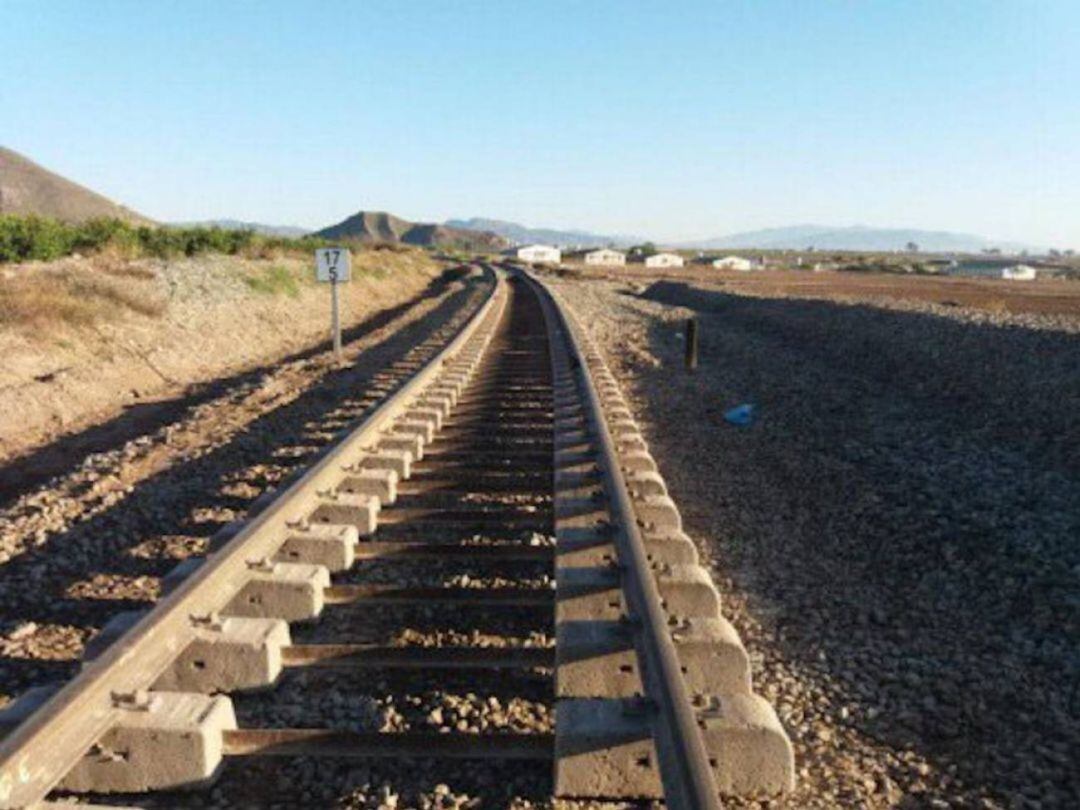 Línea ferroviaria Lorca-Águilas