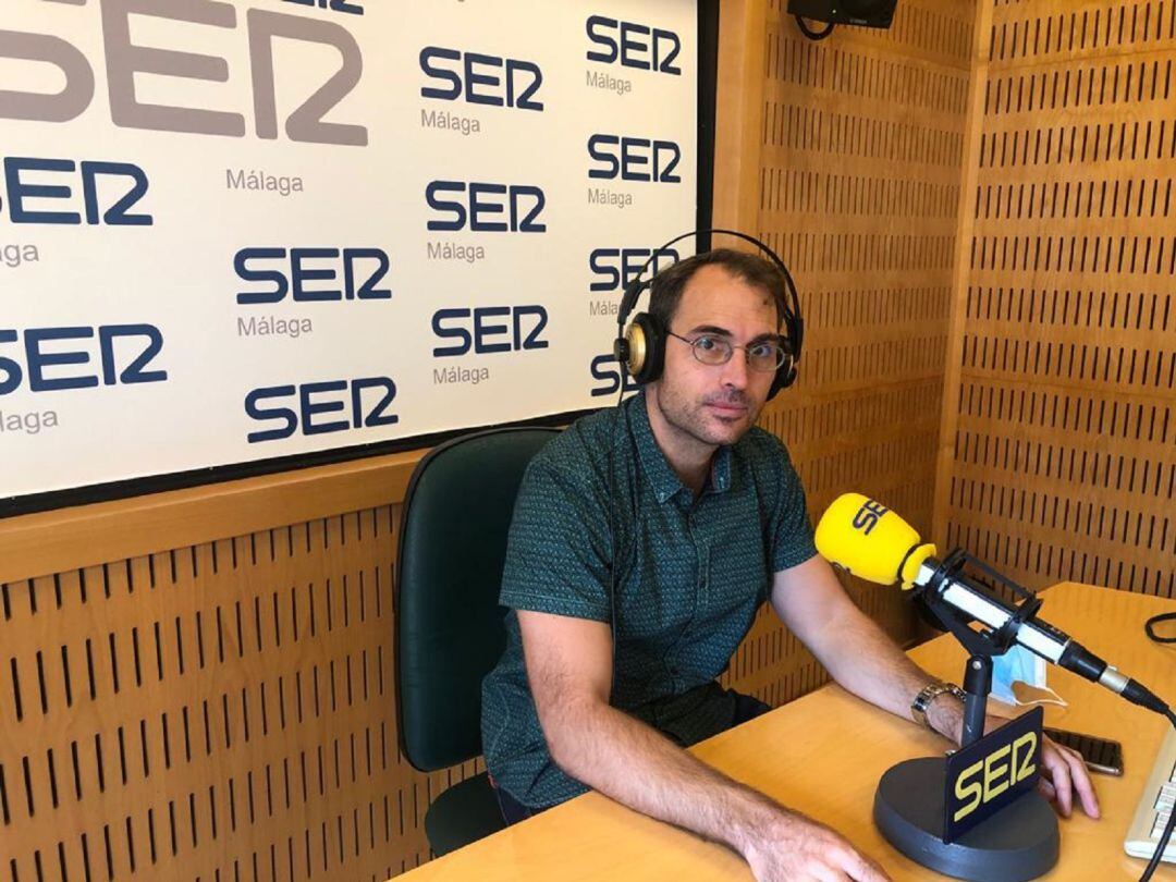 En los estudios de la Cadena Ser Málaga, Toni Valero, portavoz de Adelante Andalucía y coordinador general de Izquierda Unida en Andalucía