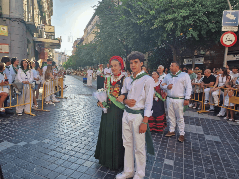 Ofrenda de flores y frutos a San Lorenzo