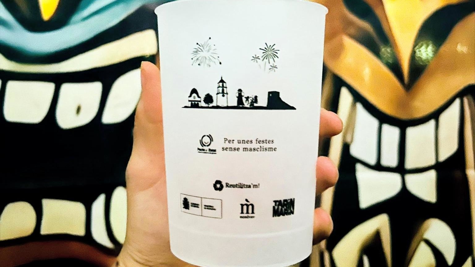 Permitirá a los asistentes adquirir un vaso mediante una fianza de un euro que podrán recuperar al devolverlo