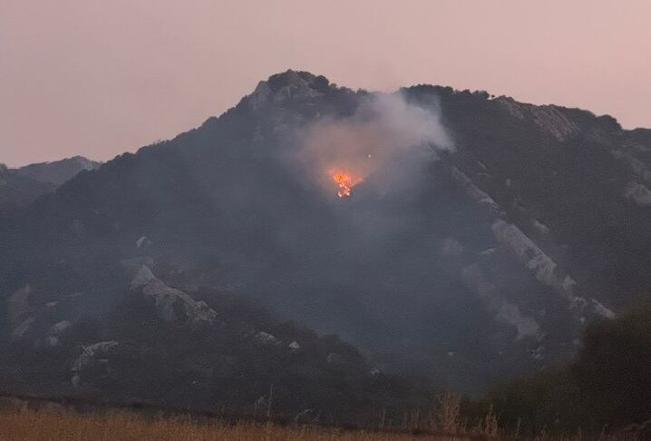 Incendio declarado anoche en Los Barrios