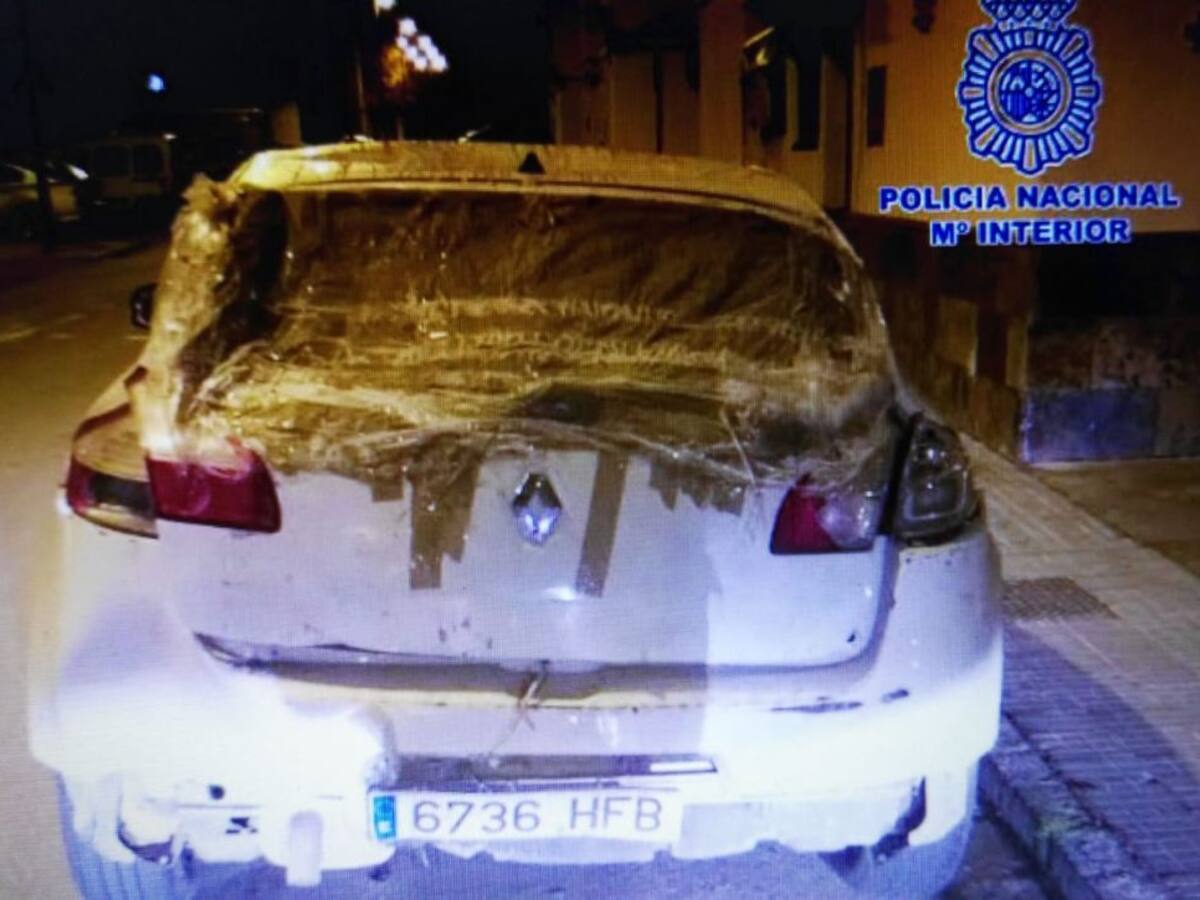 Localizan en Jerez el vehículo que circuló con una farola robada en su interior