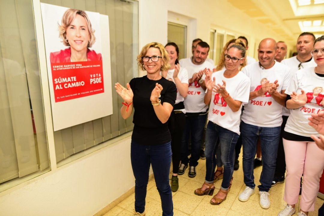 La alcaldesa de San Bartolomé de Tirajana, Conchi Narváez, durante la campaña electoral. 