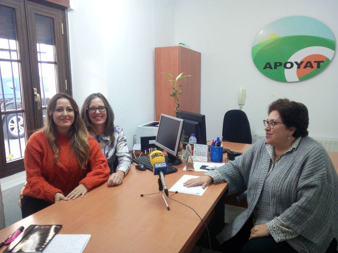 Un momento de la entrevista en la sede de Apoyat