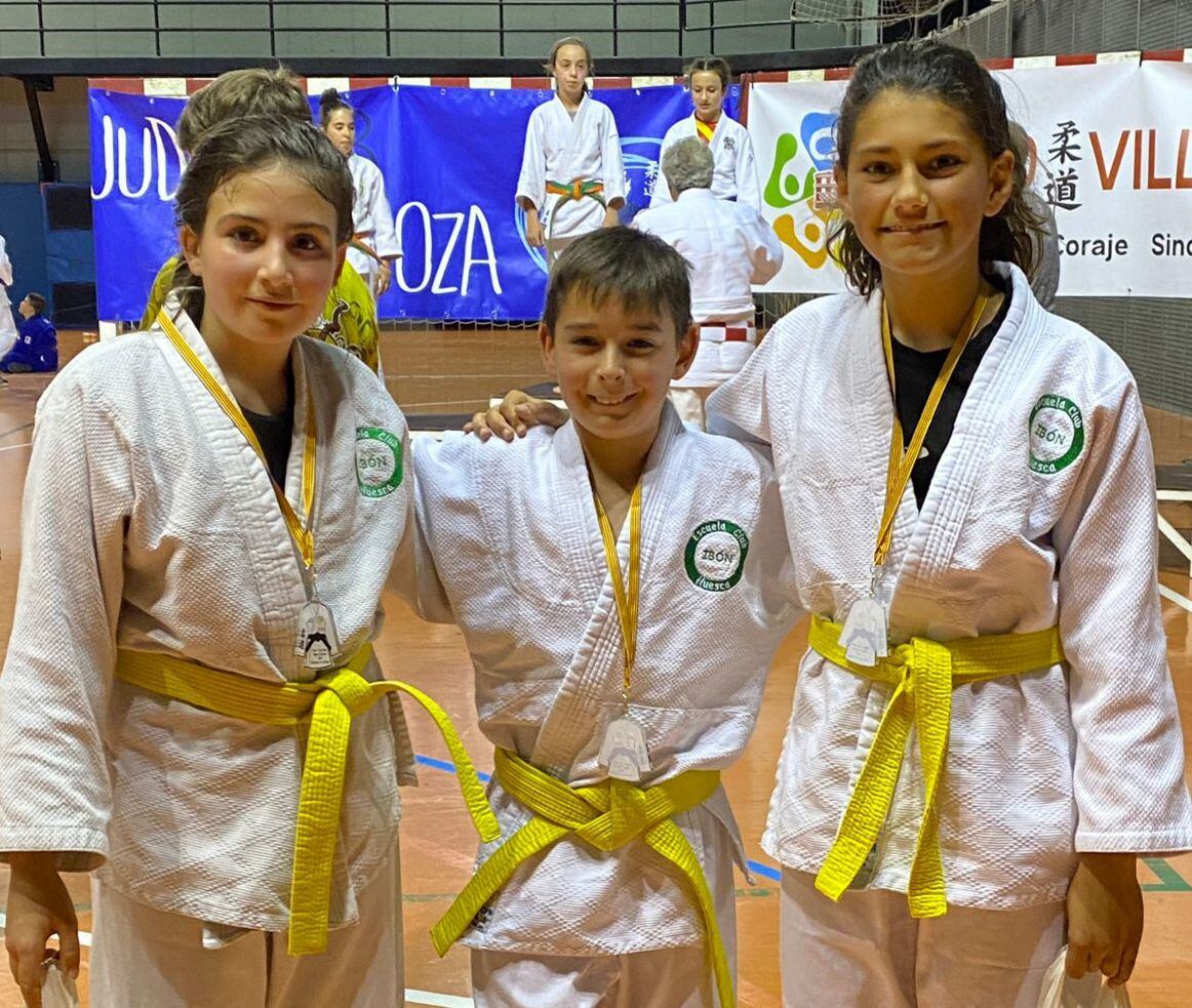 Deportistas del Club Judo Ibón de Huesca