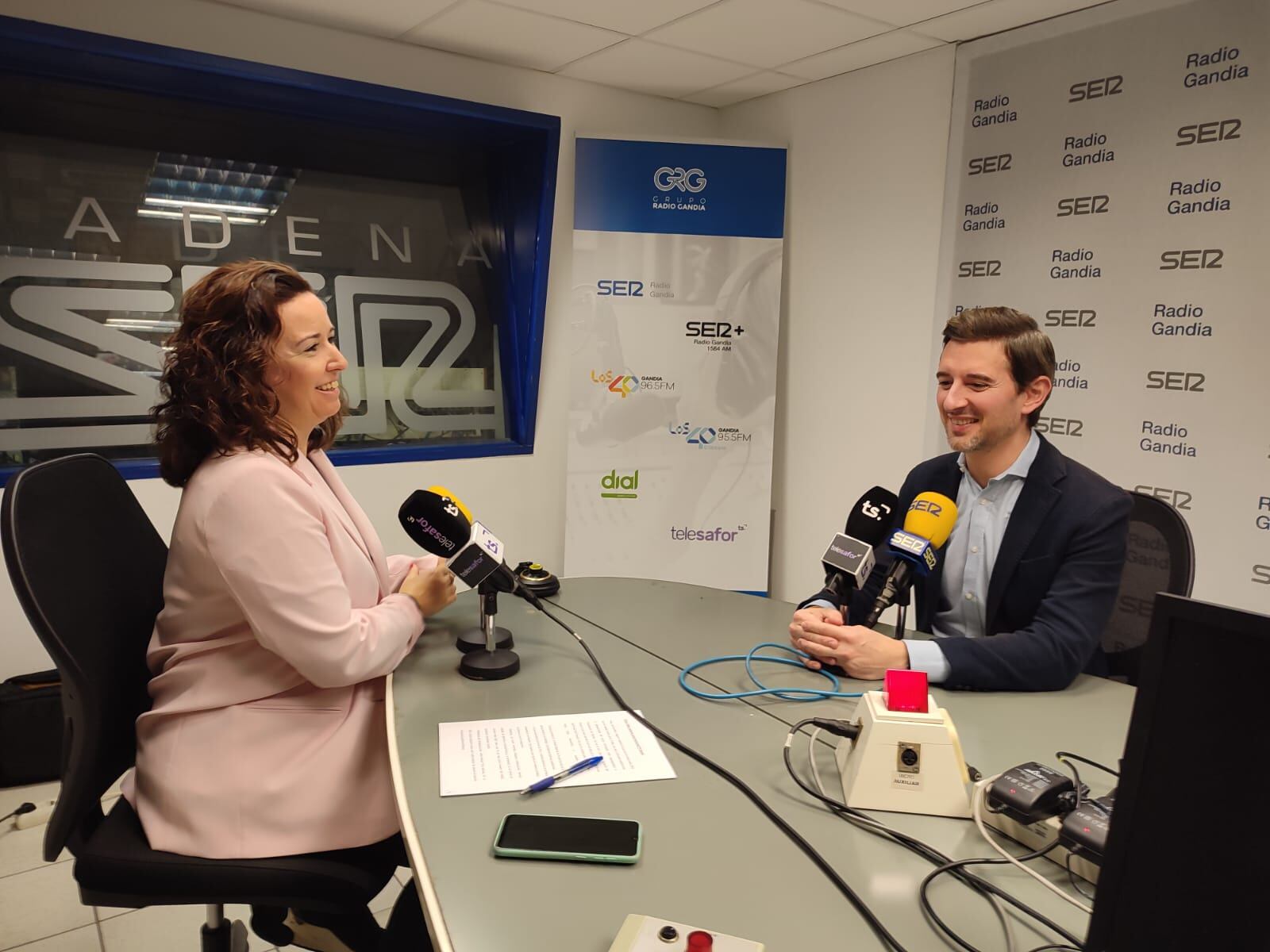Víctor Soler, en los estudios del Grupo Radio Gandia.