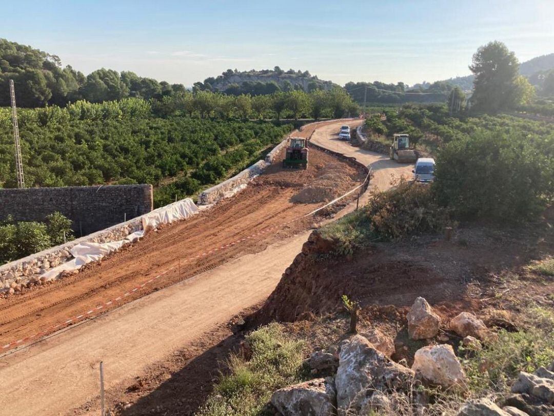 Obras en la carretera de La Font a Oliva