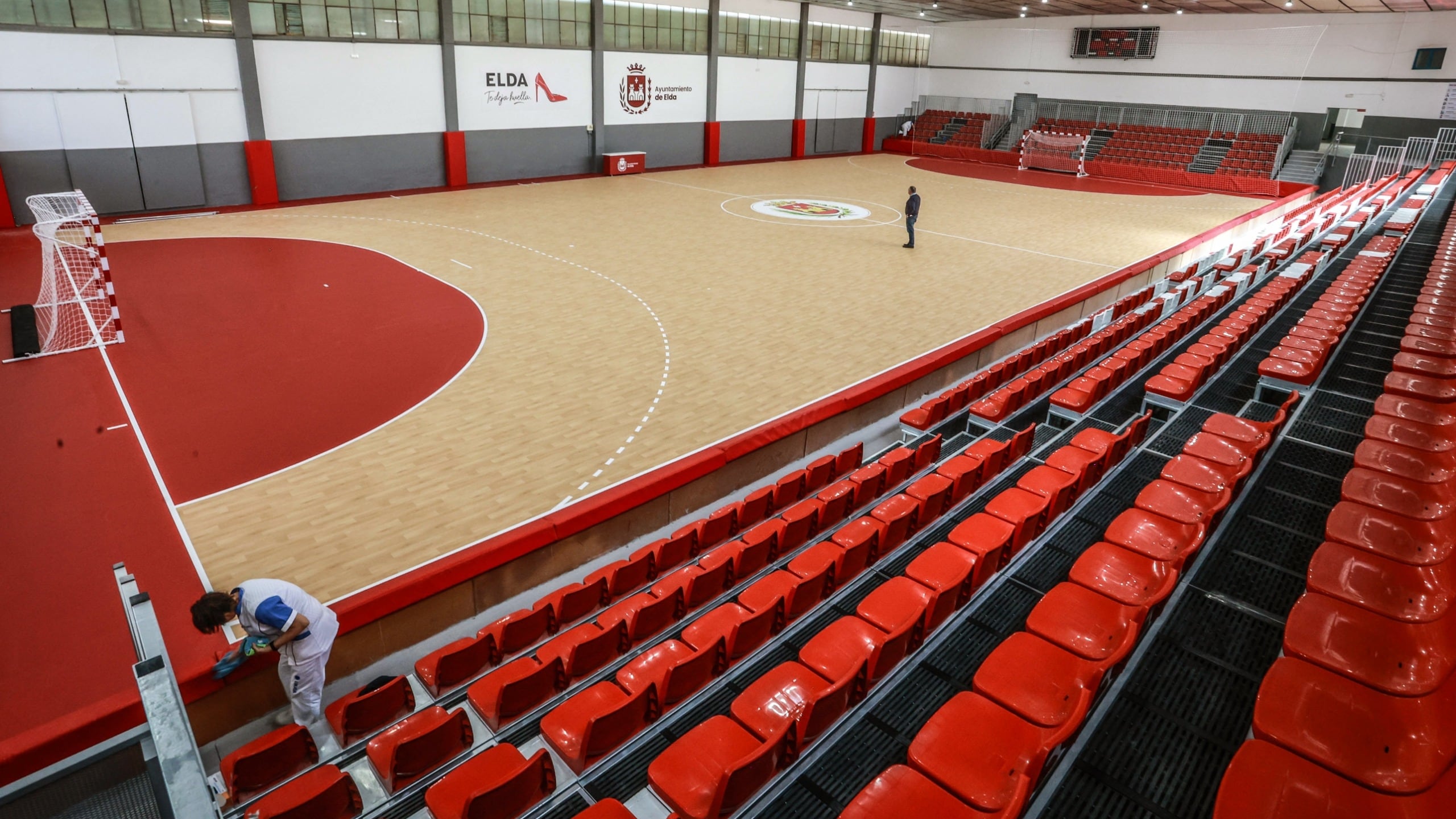 Imagen del pabellón Juan Carlos Verdú de Elda tras la remodelación