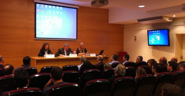 Imatge de la trobada que ha acollit la Cambra de Comerç de Lleida dirigida a alcaldes i agents de seguretat pública i privada