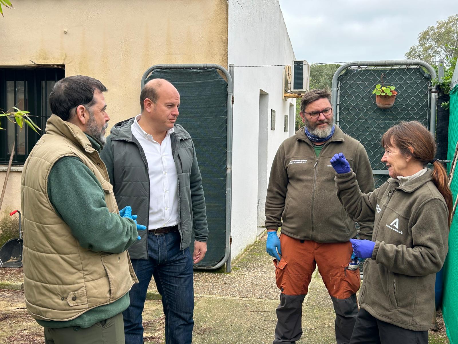 Un momento de una visita al CREA