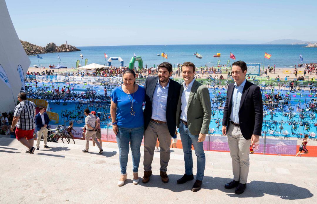 Isabel Reverte, Fernando López Miras, Pablo Casado y Teodoro García en Águilas