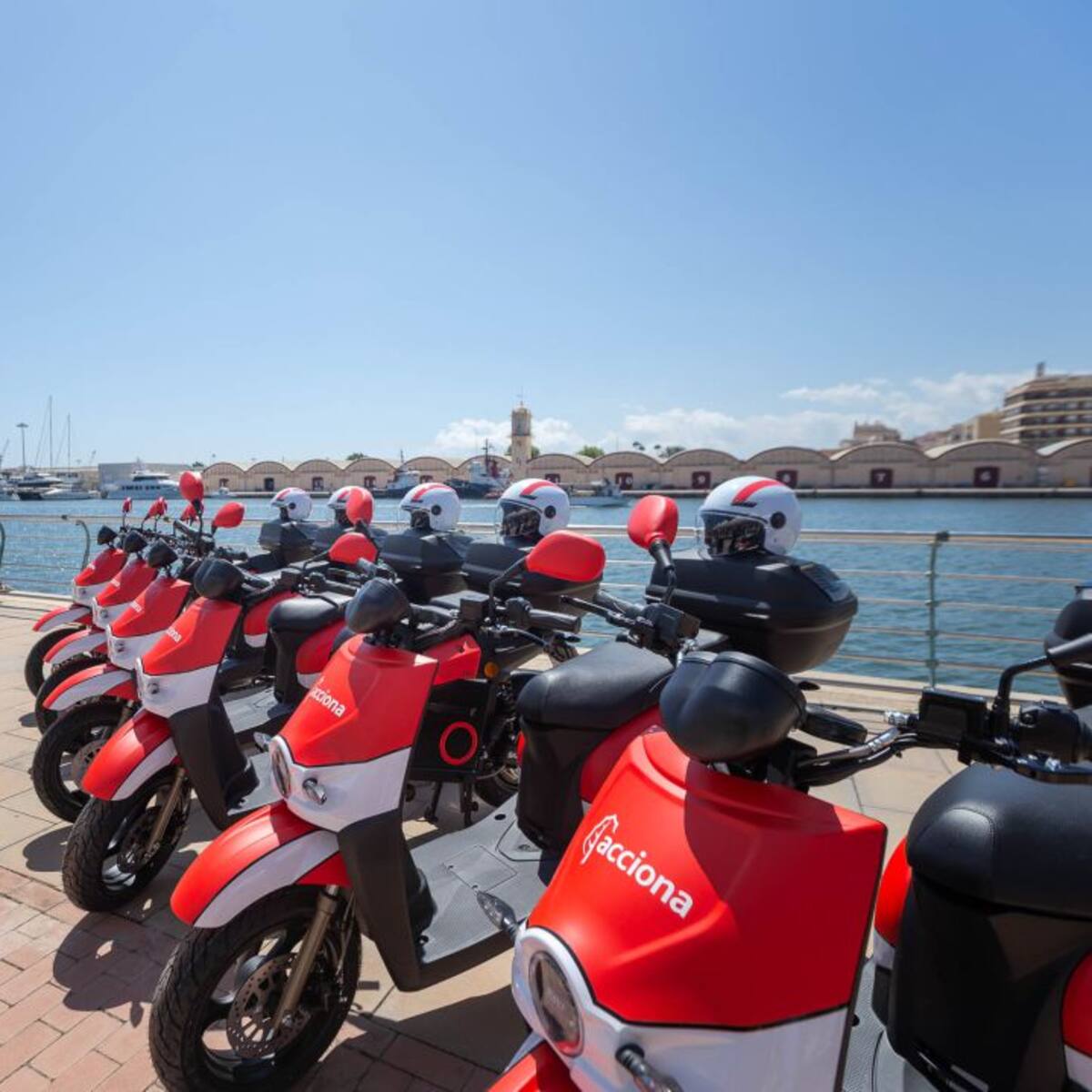 Denunciadas 6 personas por dañar dos motos eléctricas de alquiler