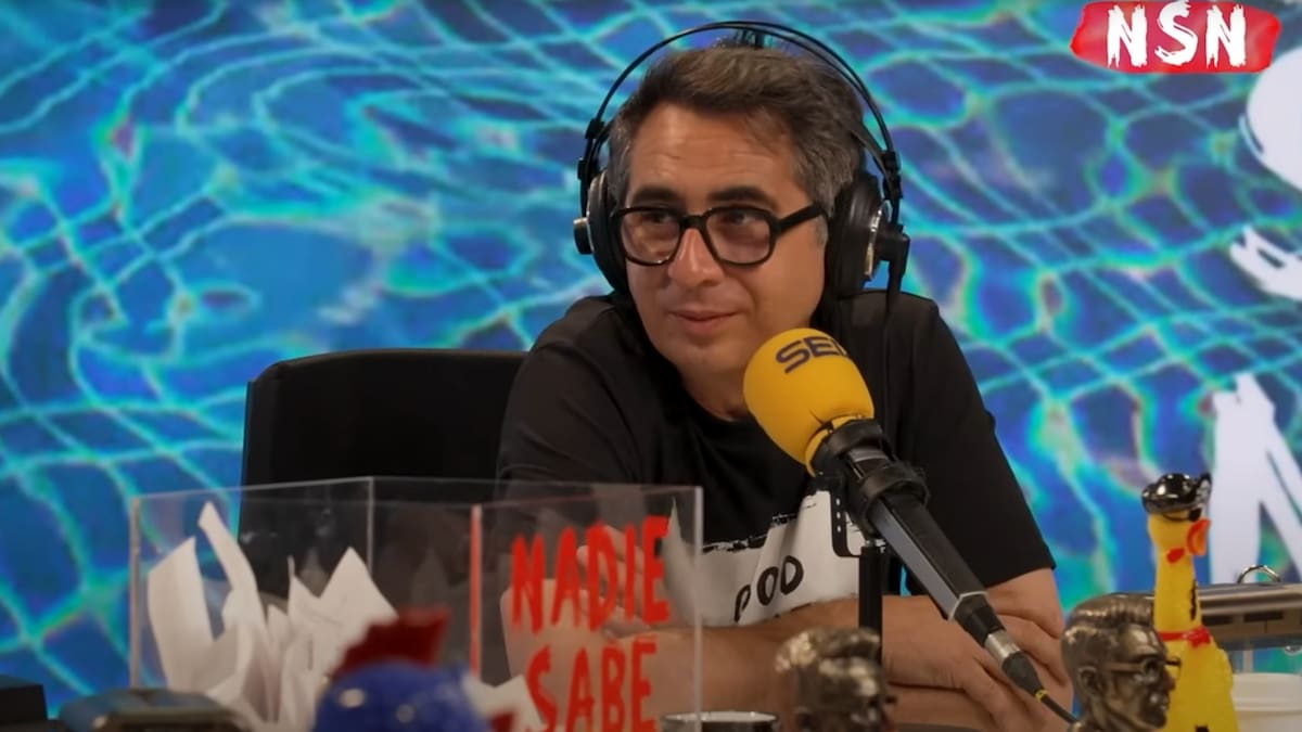 La teoría de Berto Romero sobre por qué la gente cierra los ojos cuando besa a otra persona