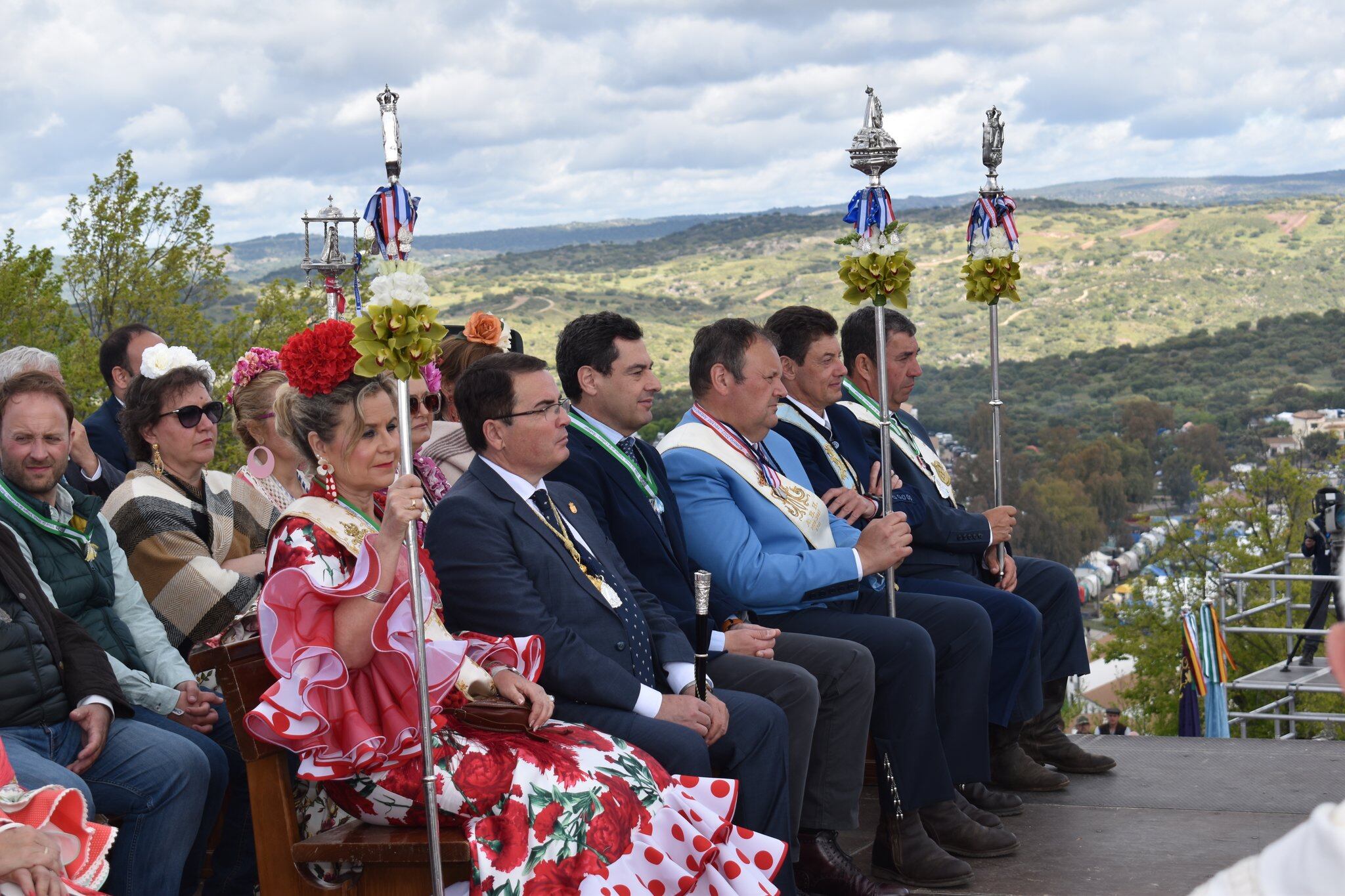 El presidente de la Junta de Andalucía, Juanma Moreno, en la Romería de la Virgen de la Cabeza