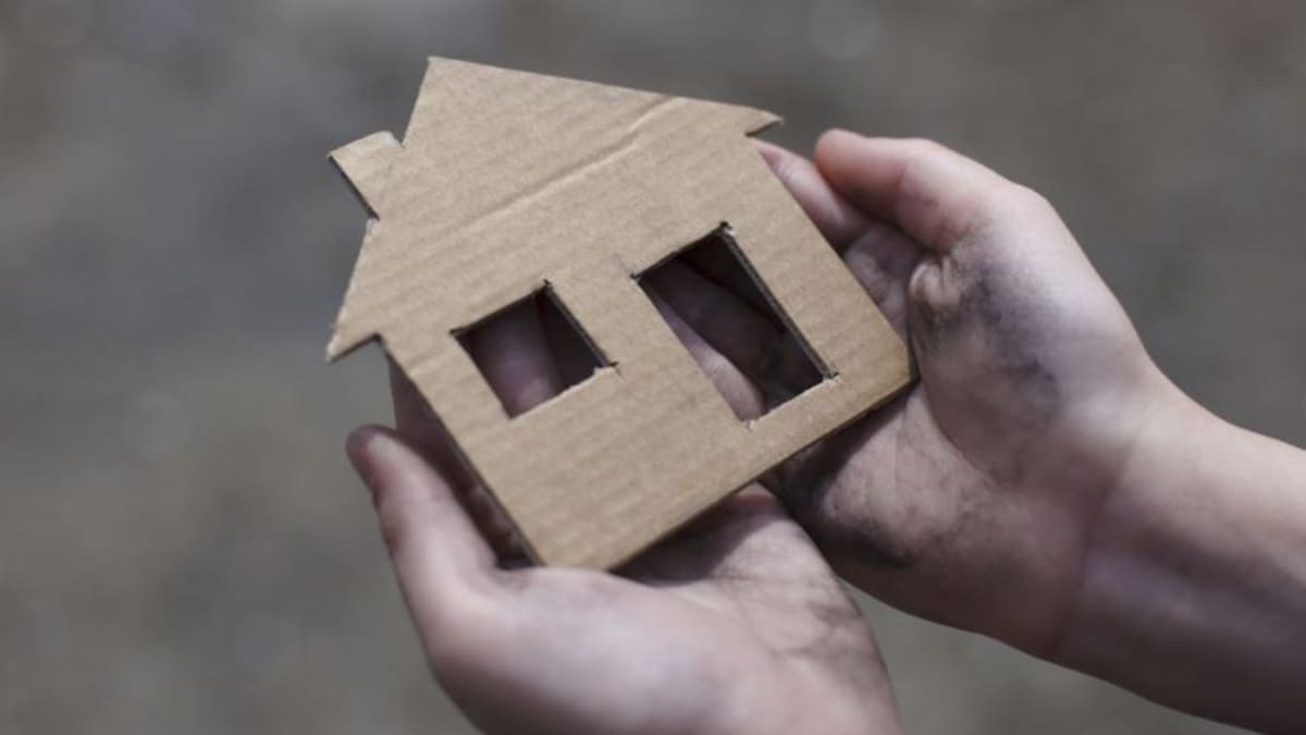 Una veintena de personas se manifiestan en Palma contra el fin de la moratoria de desahucios