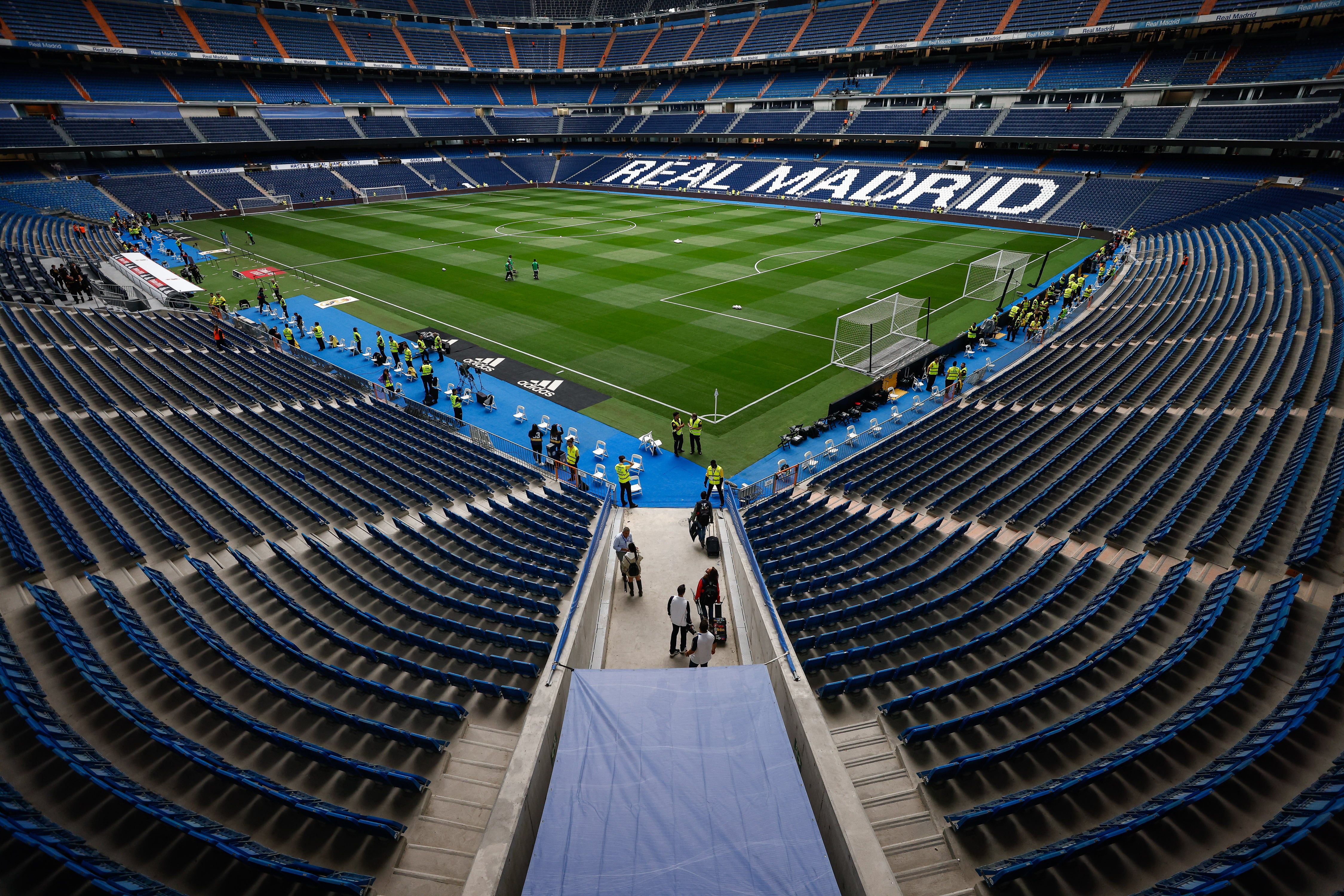 Vista general del estadio Santiago Bernabéu, campo del Real Madrid, tras su remodelación. (By Oscar J. Barroso/Europa Press/Getty Images)