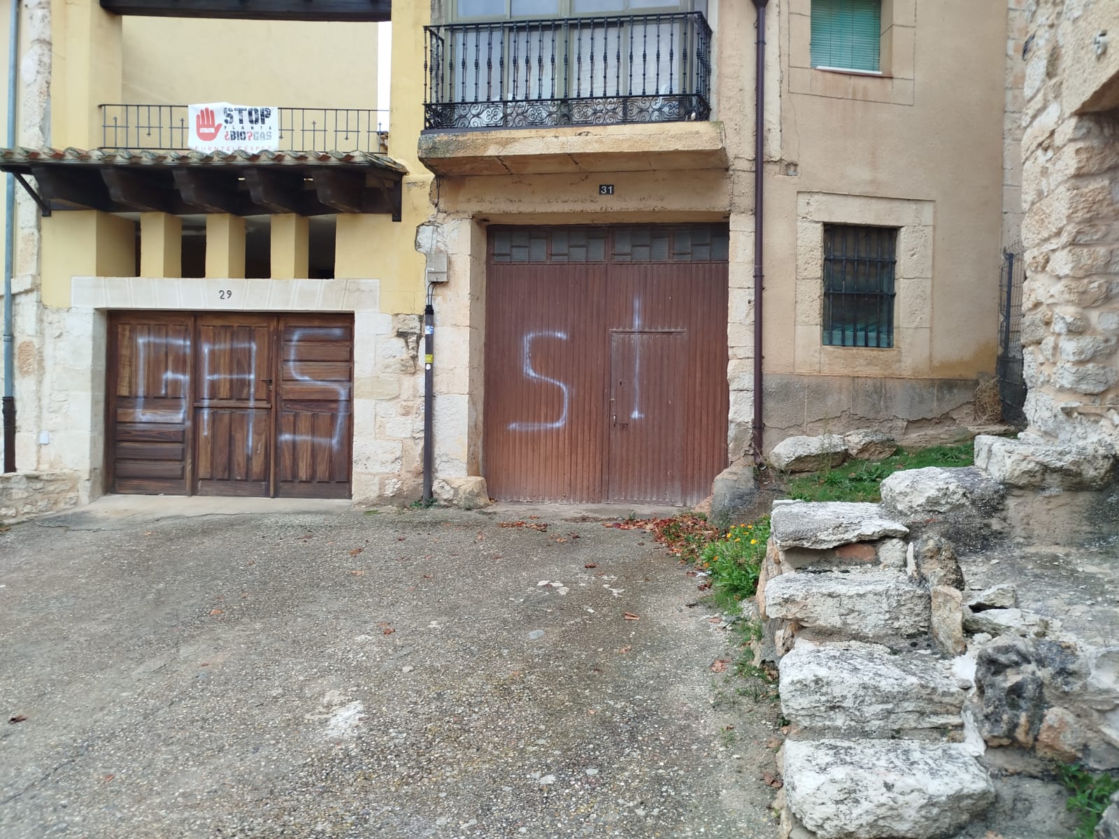 Pintadas contra los detractores del biogás