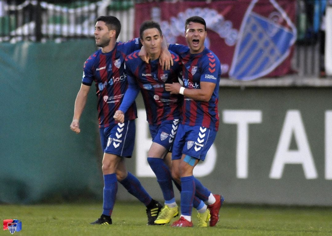 Asier celebra el primer gol azulgrana