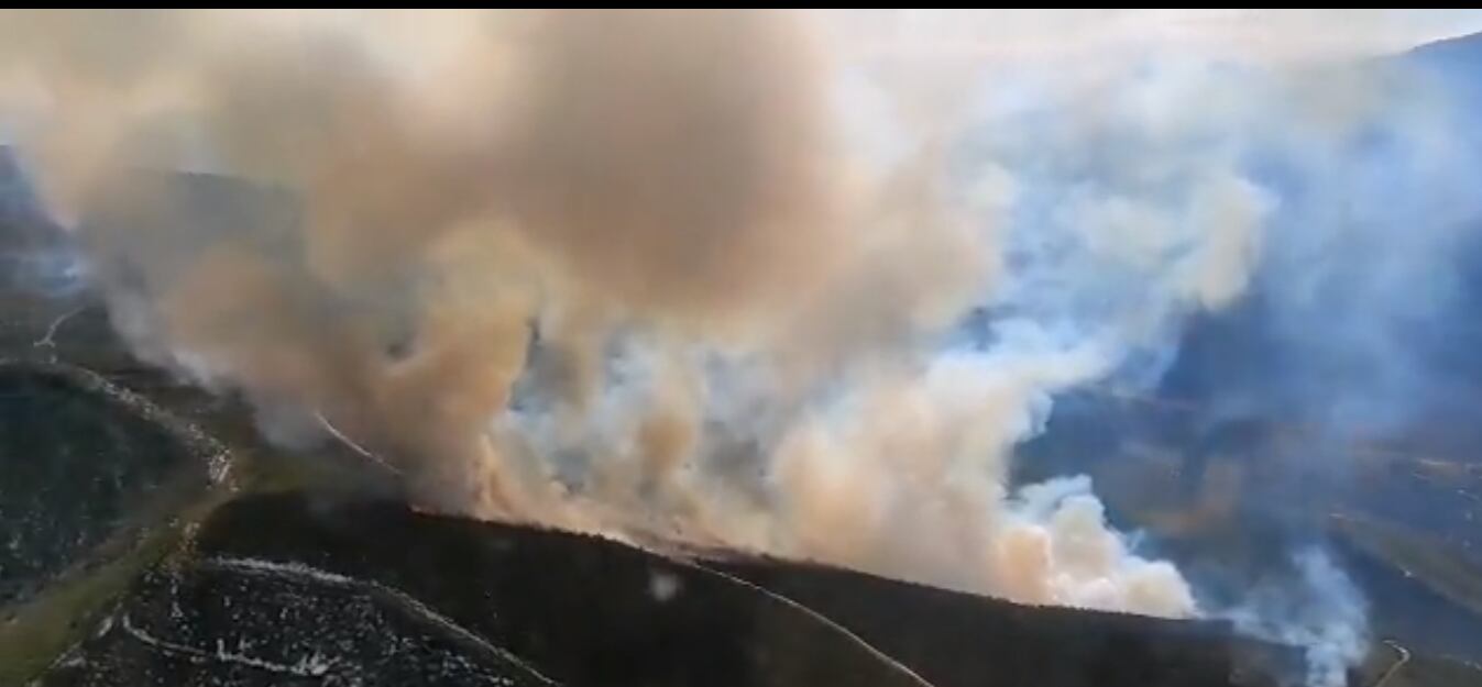 Imágenes del incendio capturadas por la Brigada Forestal de Tabuyo