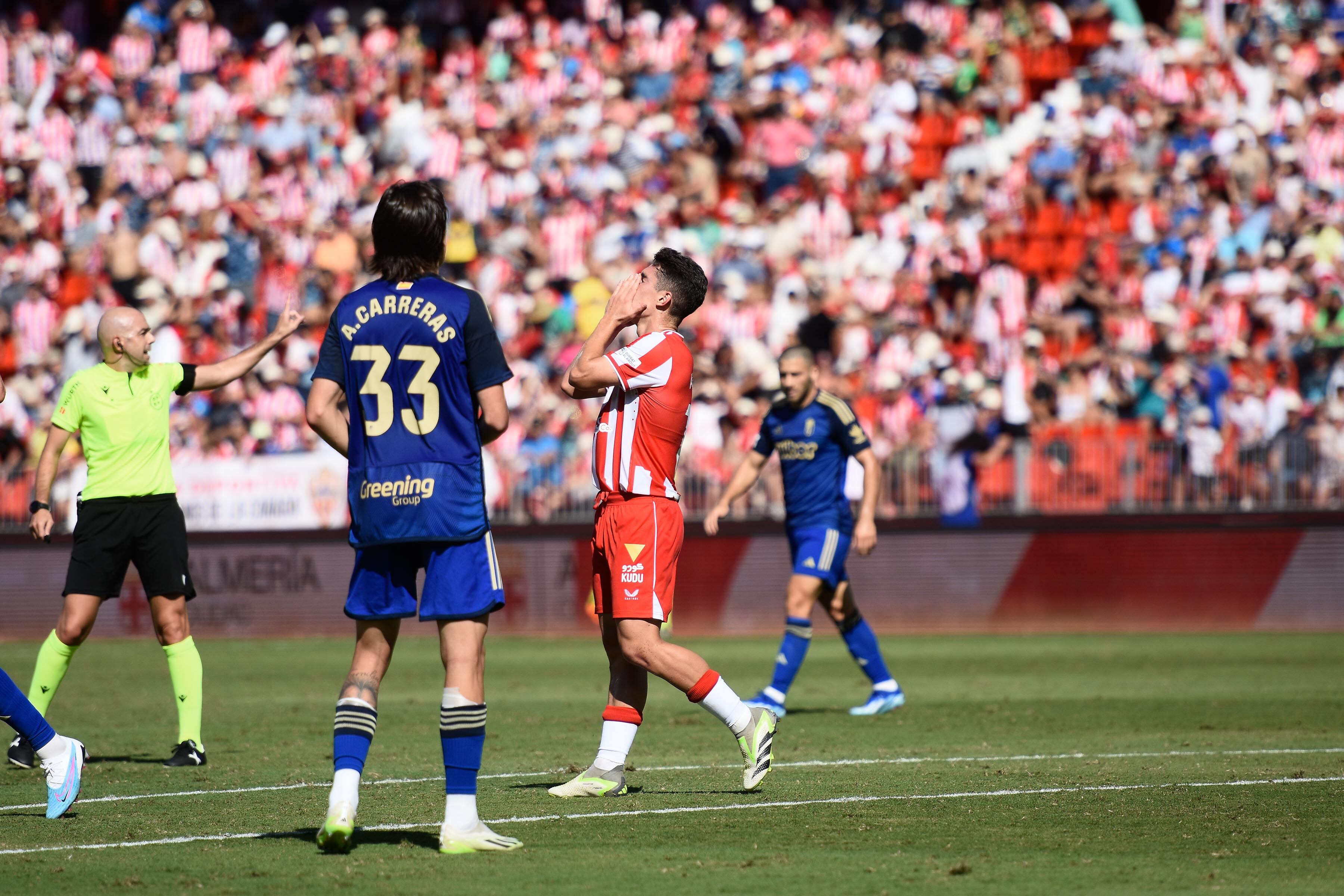 Arribas se desespera en el Almería-Granada.