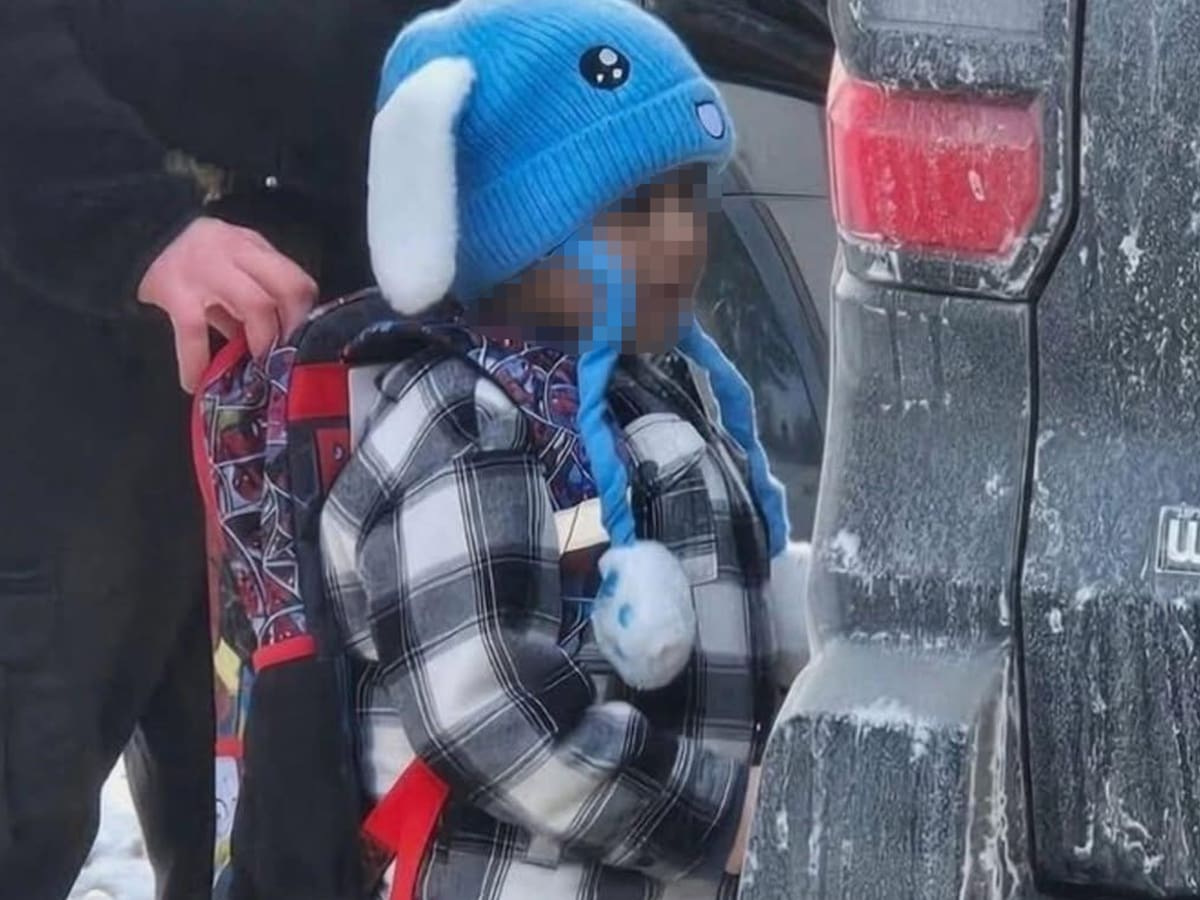 Un juez estadounidense ordena liberar al niño de cinco años Liam Conejo Ramos y a su padre, detenidos por agentes federales