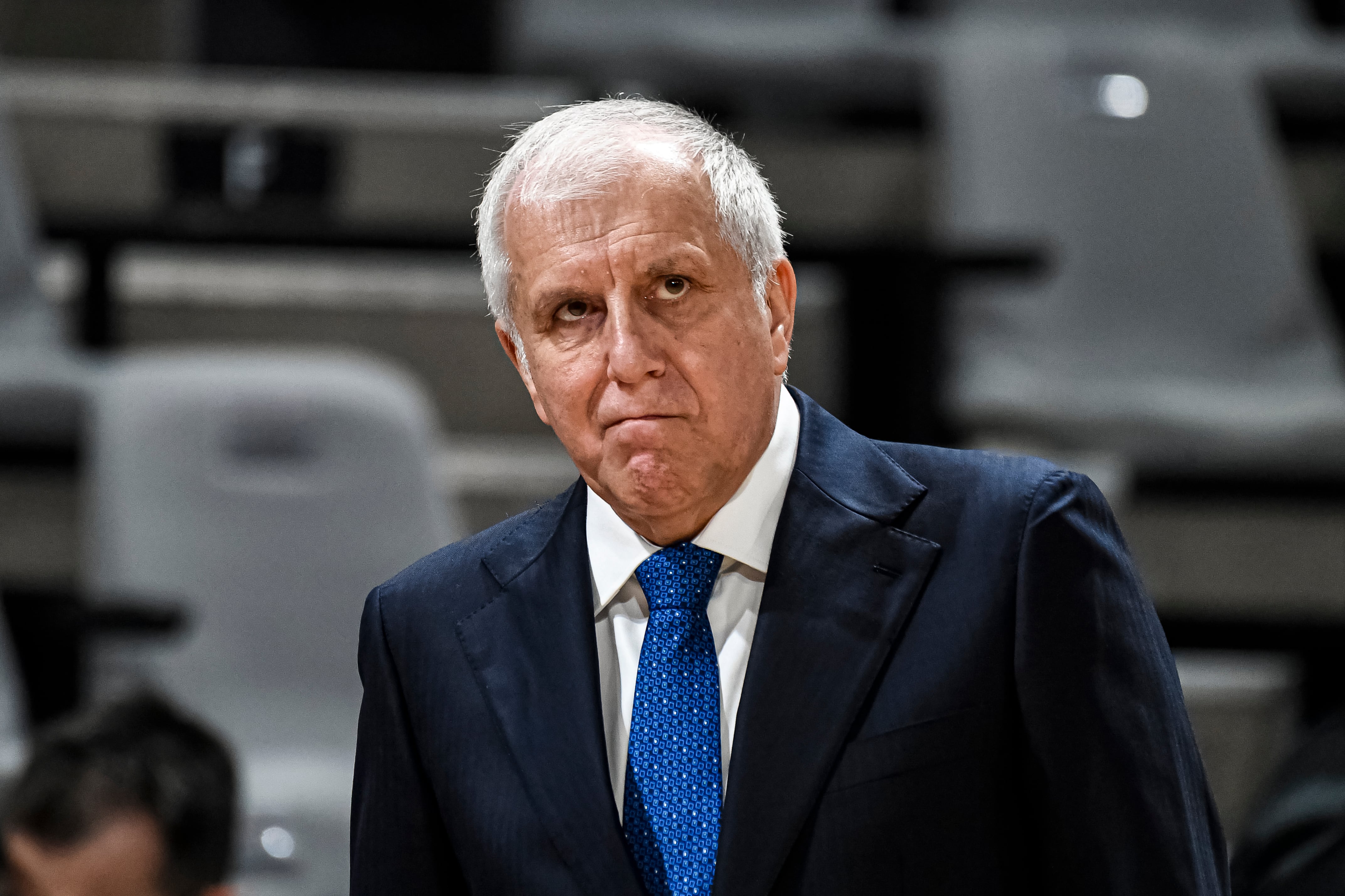 Zeljko Obradovic en un partido de Euroliga frente al ASVEL Lyon-Villeurbanne