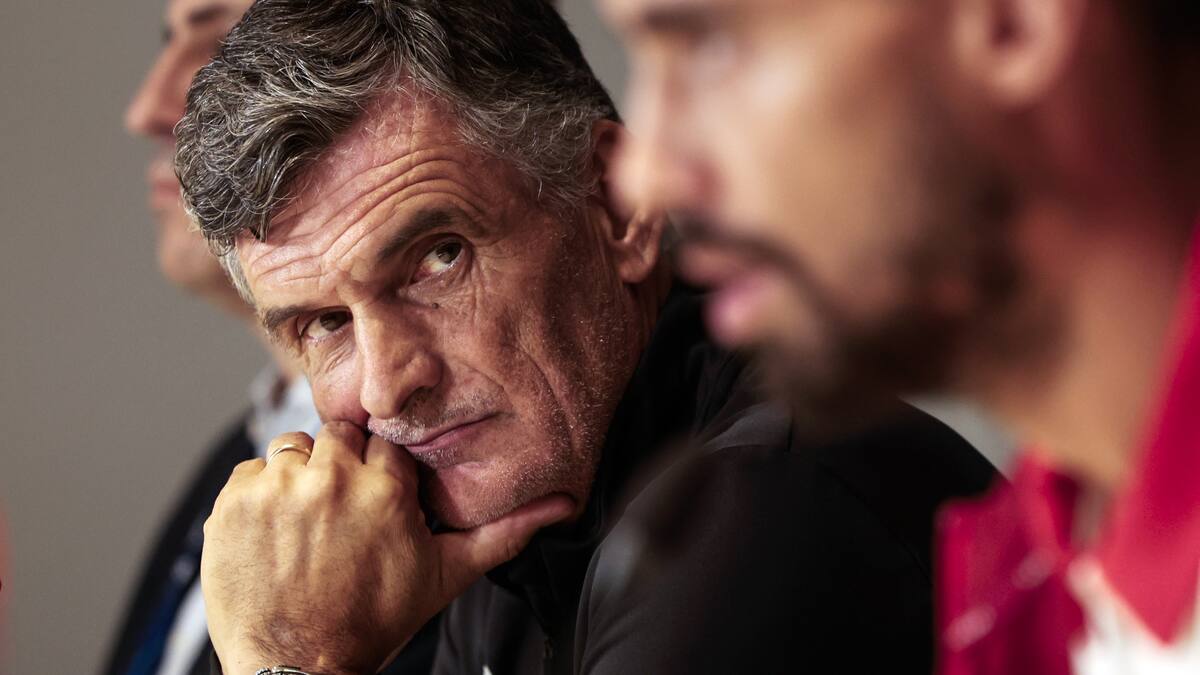 "No han respetado mucho a Mendilibar": el Sanedrín de jugadores explican el adiós del exentrenador del Sevilla