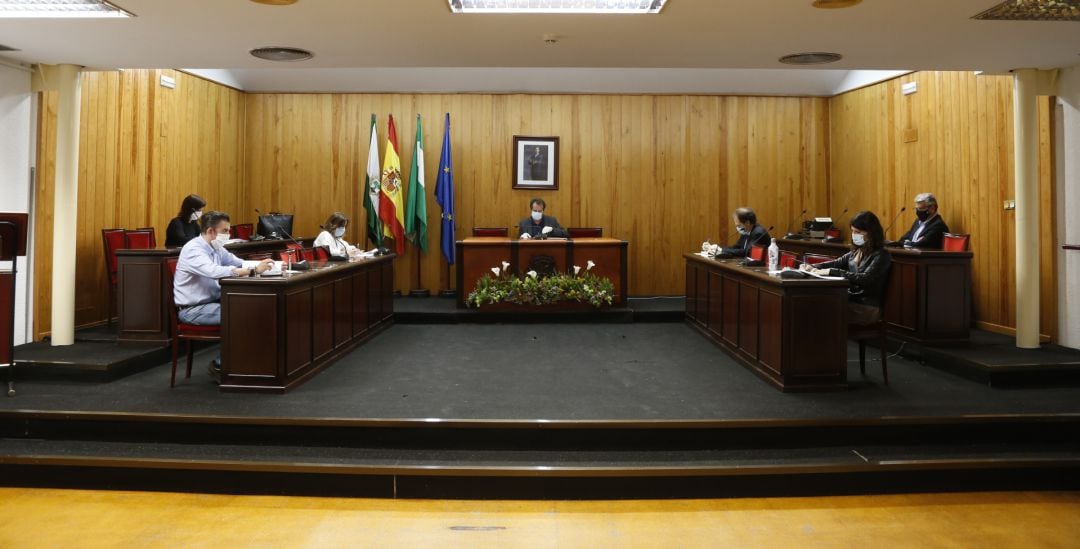 Imagen de la primera Junta de Portavoces presencial en el Ayuntamiento de Mairena tras el confinamiento