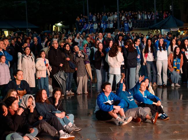 Público en el Cantón de Molíns durante el partido del Baxi (foto: Kiko Delgado / EFE)