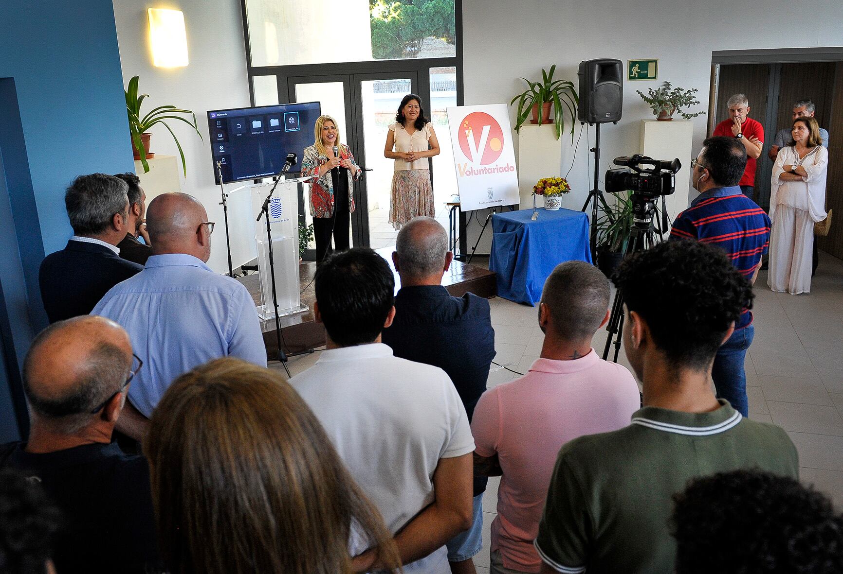 Imagen de archivo de la alcaldesa de Jerez durante une encuentro con voluntariado de la ciudad