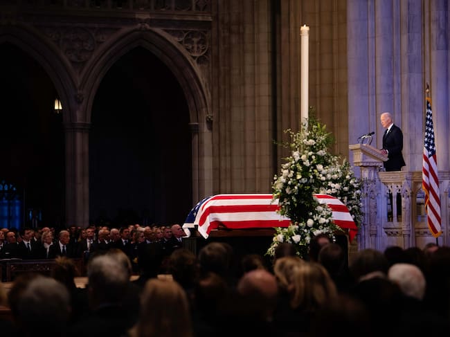 Biden despide a Jimmy Carter en el funeral de Estado celebrado tras su fallecimiento.