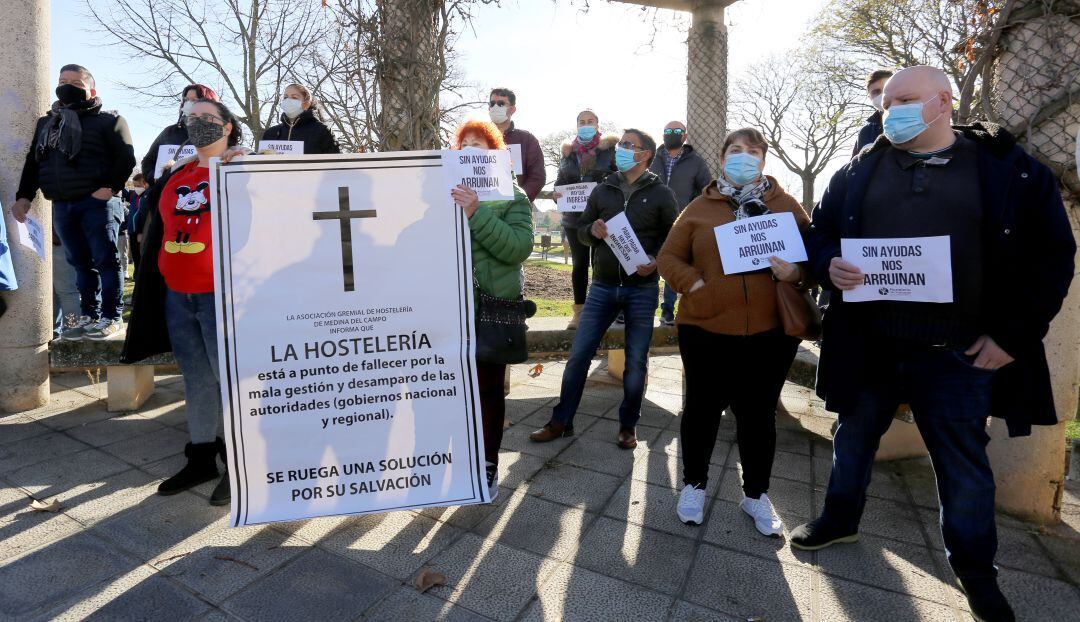 Manifestación del sector hostelero frente a la Presidencia de la Junta