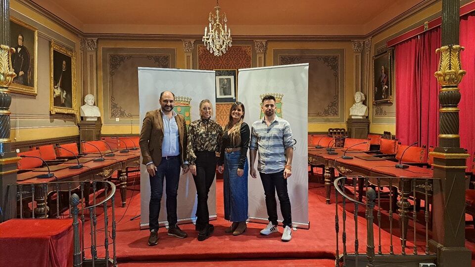 Fernando Torres, Aída López, Mirian Martín y Francisco Albert, en la reunión que han mantenido en el Ayuntamiento. Foto: Ayuntamiento de Barbastro
