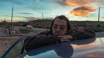 El exorcismo de Almansa se convierte en 'Perros de caza', una inconmensurable novela que mezcla la poesía y el western