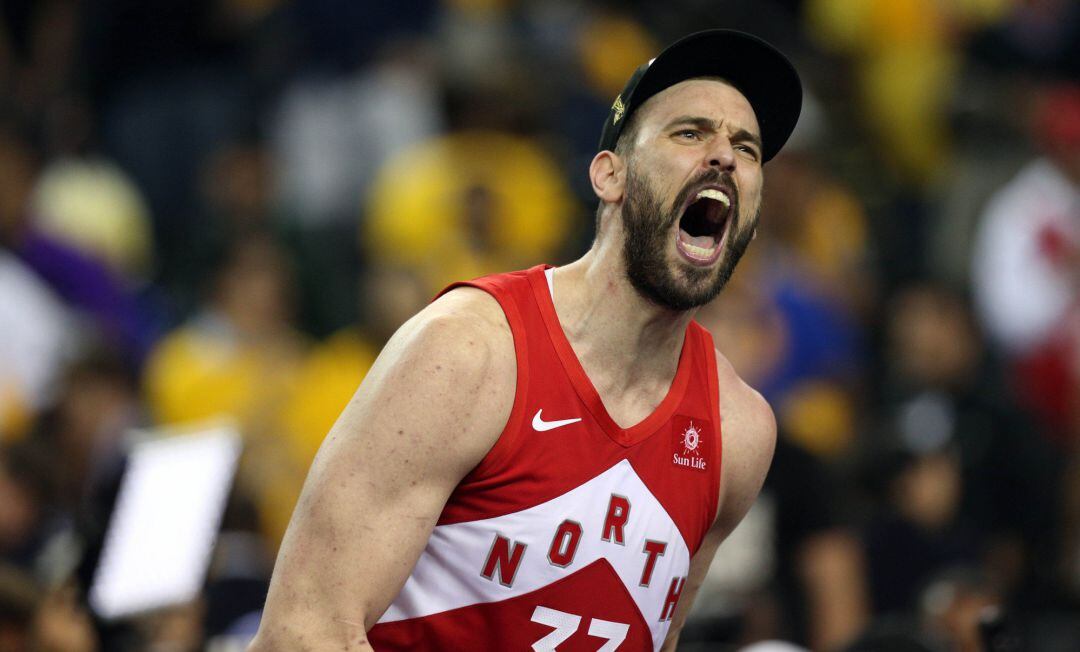 Marc Gasol celebra su victoria con los Raptors en las finales de la NBA