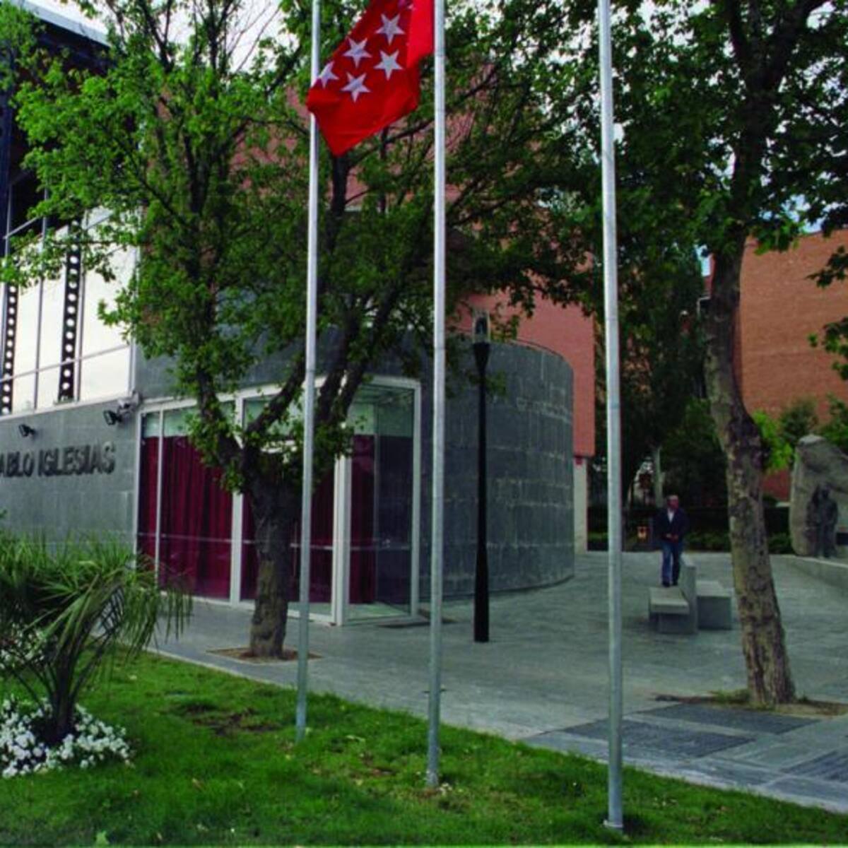 La falta de personal en las mediatecas de Alcobendas provoca cierres inesperados y menos clases y actividades