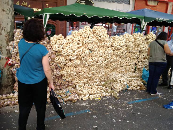 Una tradicional imagen de la Feria del Ajo en Zamora