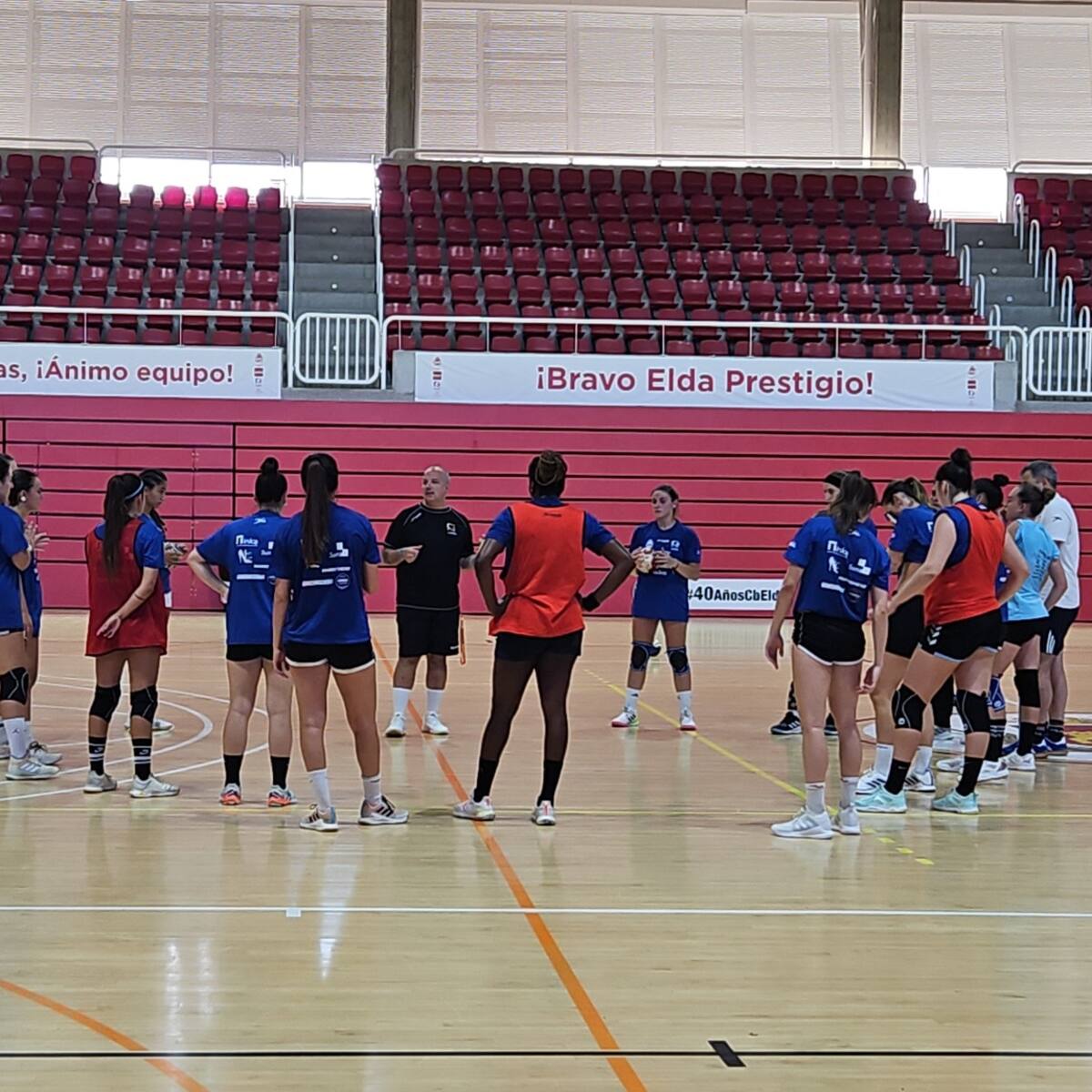 El Elda Prestigio comienza los partidos de pretemporada visitando al campeón de la Liga Guerreras Iberdrola