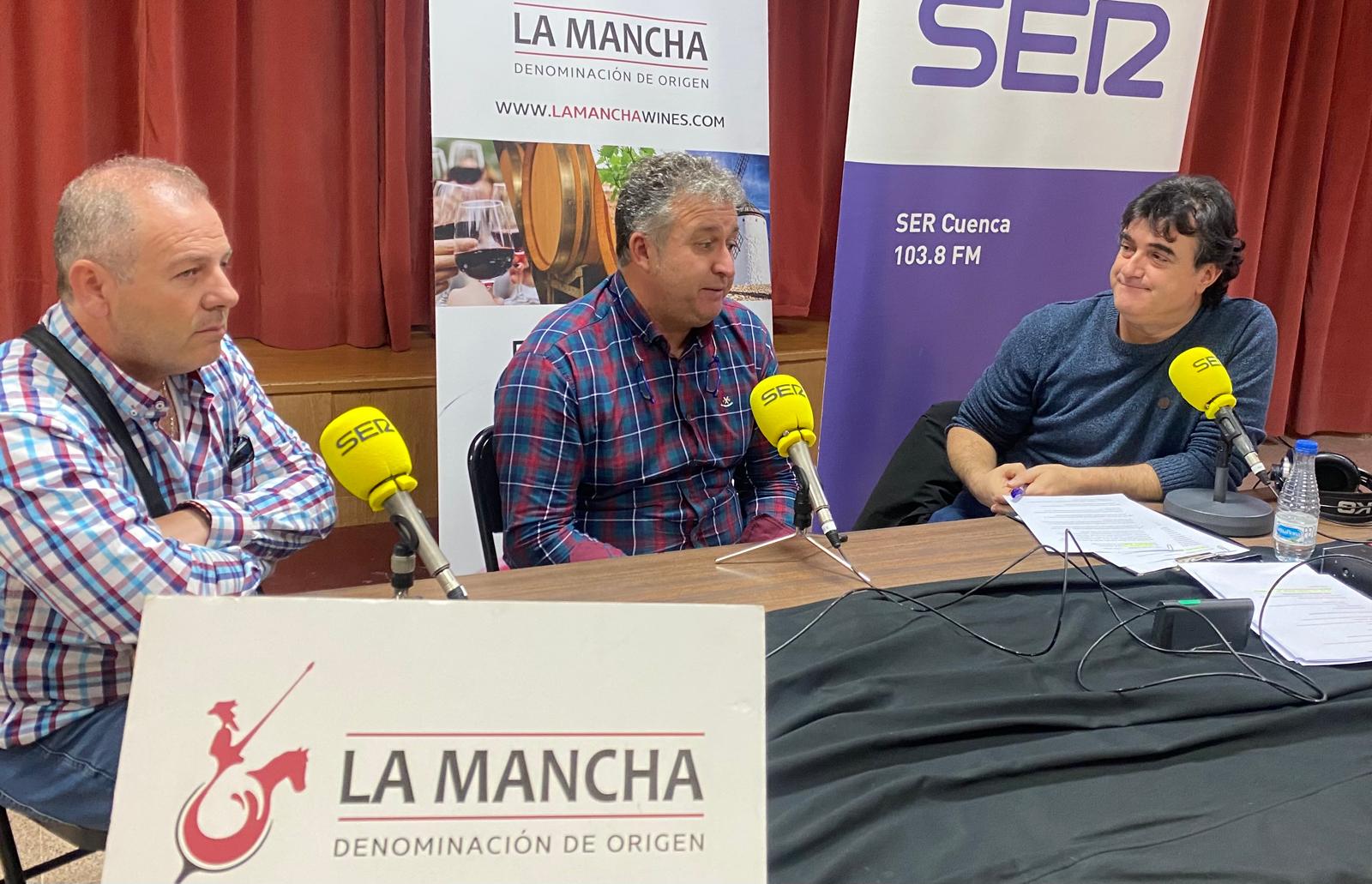 Entrevistas con José Manuel Moreno, concejal de Festejos, y con Manuel Cuevas, concejal de Agricultura.