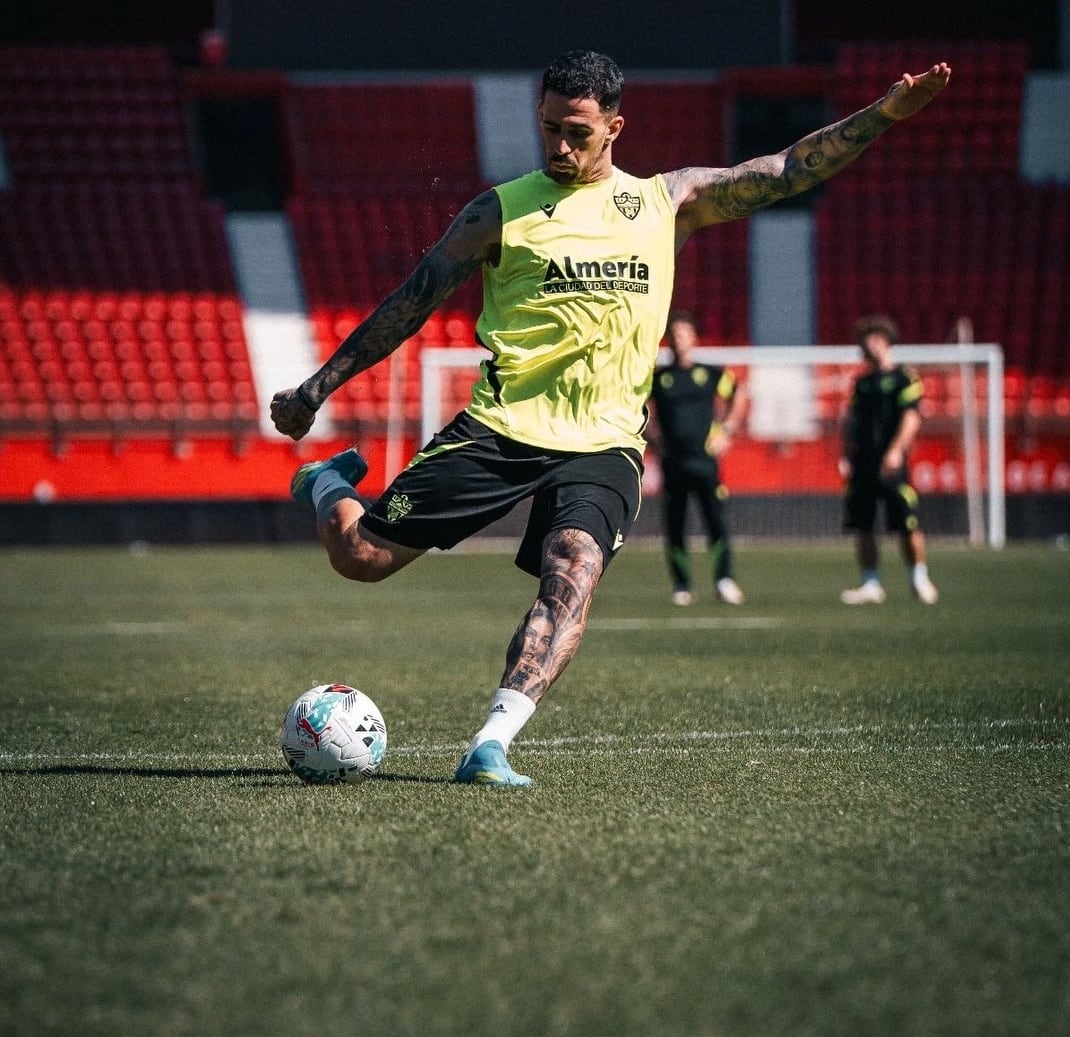 Llegó sin hacer ruido en el mercado de invierno y se ha convertido en un almeriense más en tiempo récord.